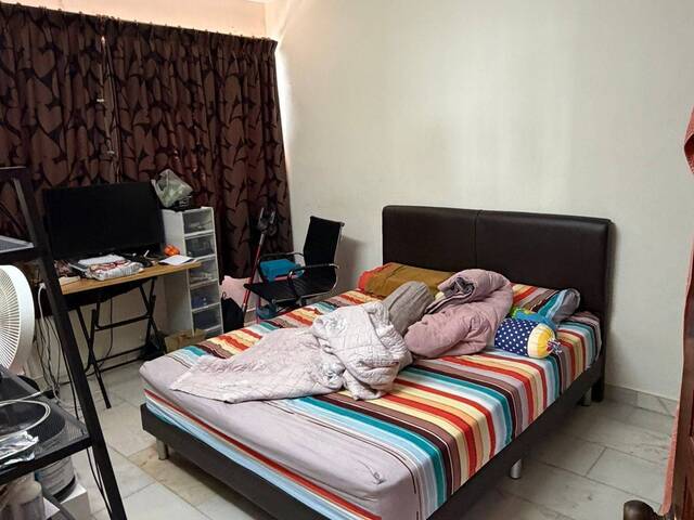 Room to Rent in Boon Lay