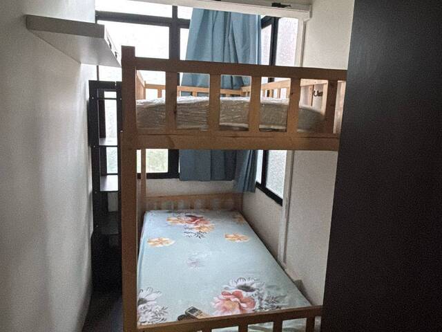 Room for rent / Kembangan MRT / Classic room / 1pax stay / Available 3 October