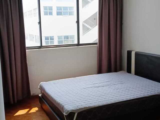Room for rent / TOA PAYOH, NOVENA MRT / Master room / 1pax stay / Available Immediately