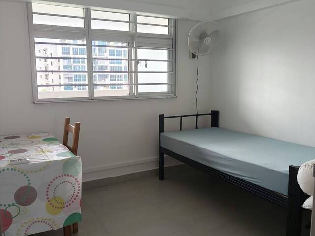 Female room in 407 Yishun ave 6