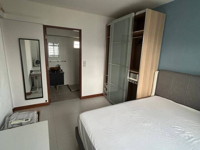 **Fully Furnished Common Room for Rent at Tampines Central 7, Utilities & Wi-Fi Included**