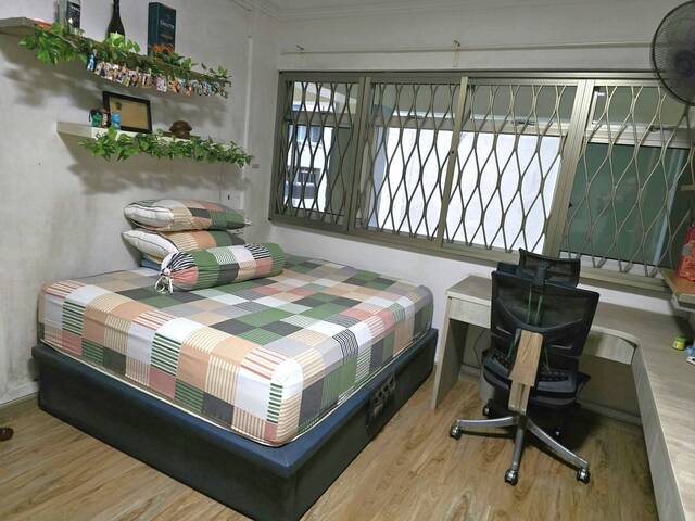 2 Common Rooms for rent at blk 359 Woodlands Avenue 5, Near to woodlands Mrt! No Agent Fee