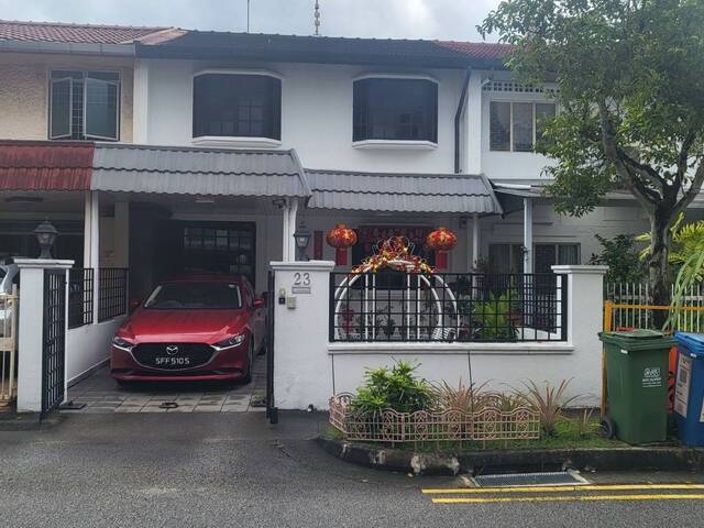 Experience a lovely, clean, modern lifestyle in Braddell Heights Estate.