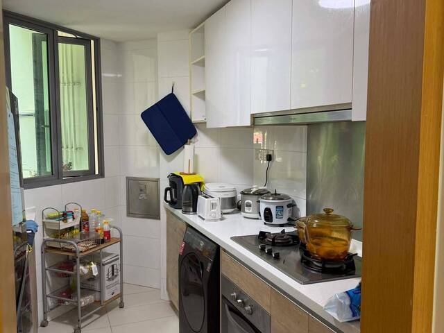 Looking for Tenants 2 Filipina ladies to share 1x Common room