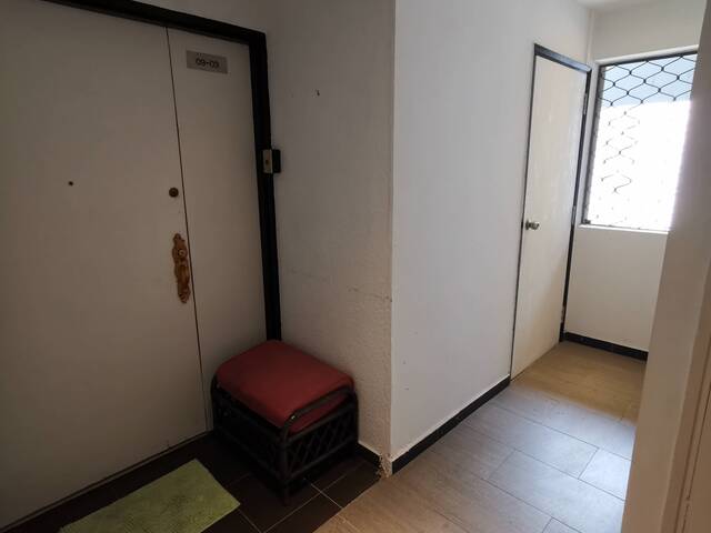 Room for rent / ORCHARD / Common room / 1pax stay / Available 4 Oct