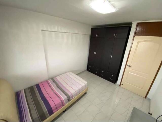 Blk 717 Yishun St 71 - $800 for 1 guy (aircon + wifi)