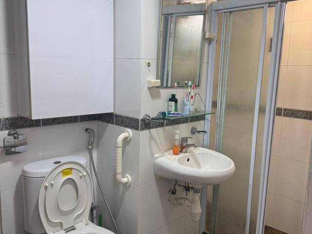 Room for rent / CLEMENTI / Common room / 1pax stay / Available 2 Oct