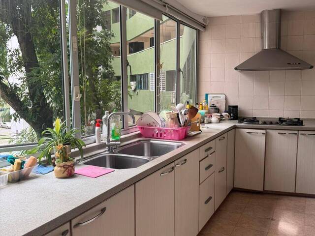 Room for rent / CLEMENTI / Common room / 1pax stay / Available 2 Oct