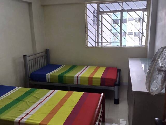 Common room at 265 yishun street 22 for rent! Aircon wifi!