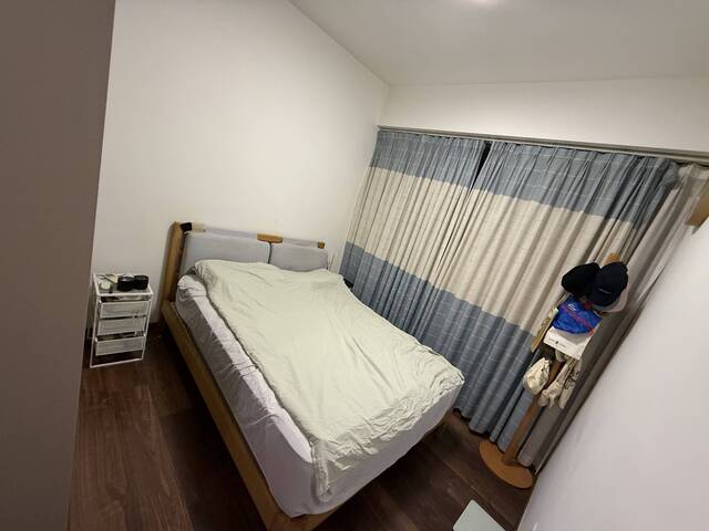 whole 2b1b condo lease for take over