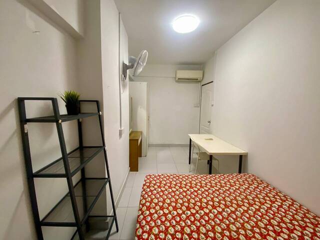Room for rent / BUGIS / Common room / 1pax stay / Available 1 Nov