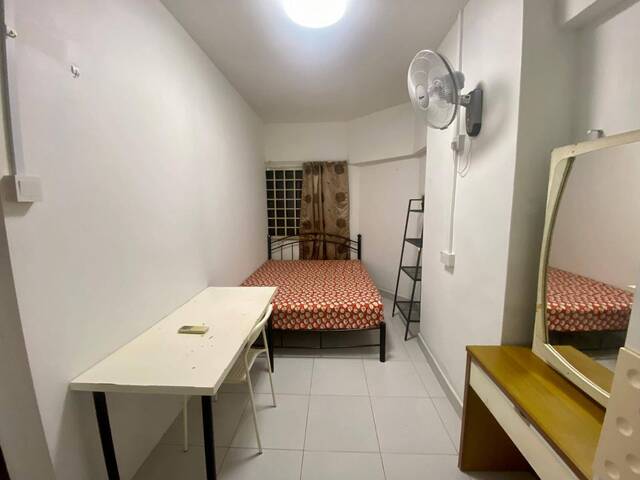 Room for rent / BUGIS / Common room / 1pax stay / Available 1 Nov