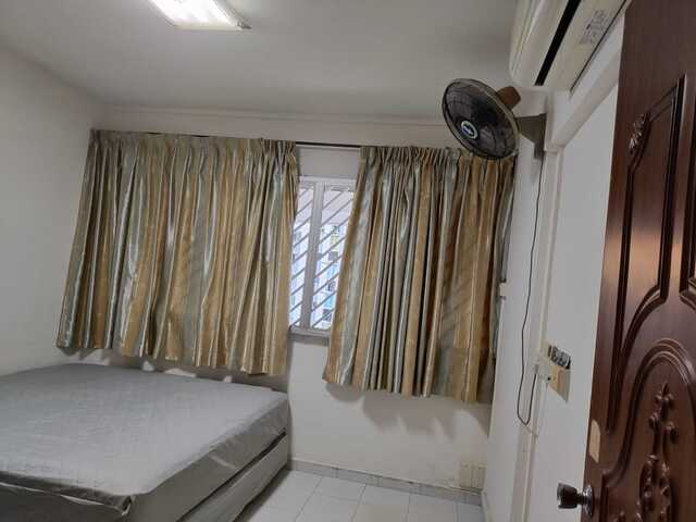 Common Room @ Jurong East St 31 BLK 322A!NO AGENT FEES!