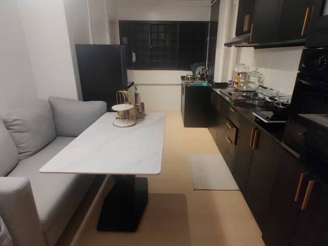 Master room @ Blk 112 Yishun Ring Road - 1 or 2 pax (aircon wifi)