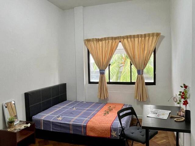 Great World City/ Orchard mrt Walkup apt Master room for rent_ 8118...