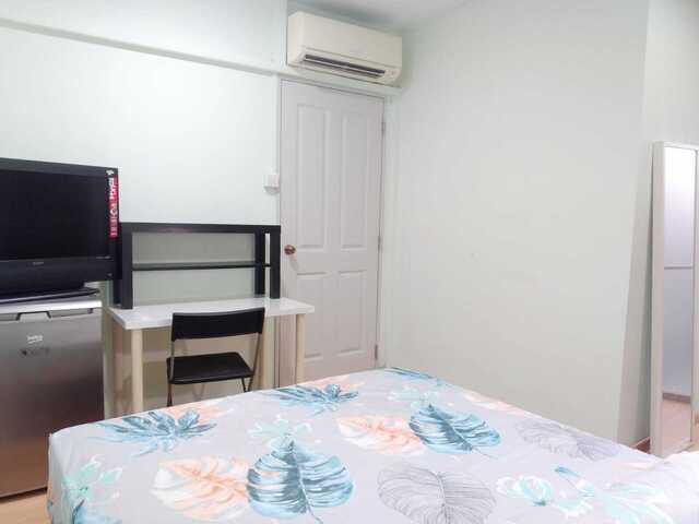 Rochor MRT Furnished Master Room with bathroom ( suits students/ local) 8118...