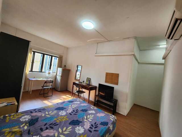 Balestier Road Spacious Room ( toilet attached outside the room) for Rent_ 8118...