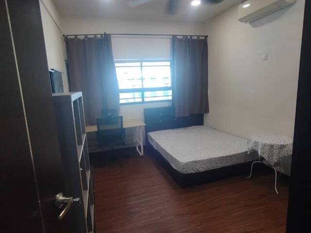 Room for rent / Balestier / Common room / 1-2 pax stay / Available 2 Dec