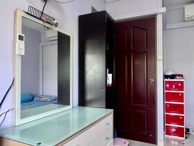 Common Room: $1,140. Available: 10 Nov 26 (females preferred)