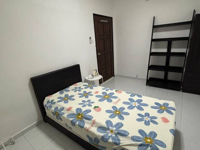 Upper Pay Lebar Common Room for rent_8118... No agents Fees