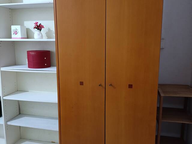 No Landlord. All Ladies Flat. Freedom. Privacy. No Weird Rules. Clean. Spacious yet Few People.