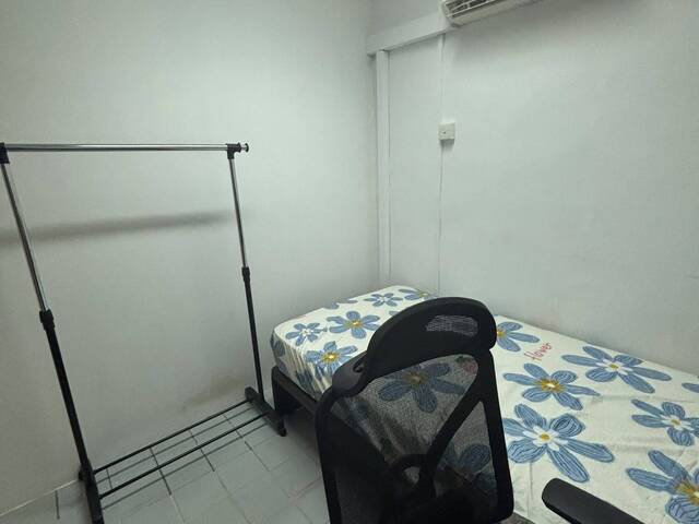 Lavender MRT common room for rent 8118...