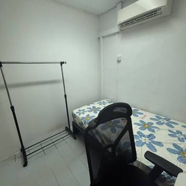 Lavender MRT common room for rent 8118...