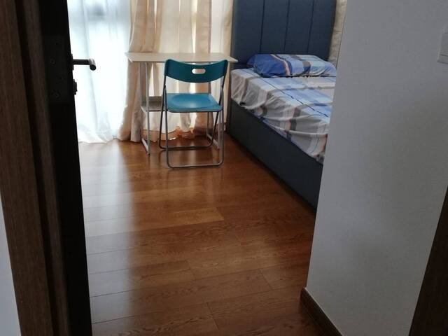 Common room at Kingsford at waterbay for rent! Aircon wifi!