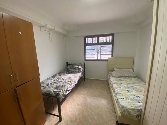 Looking to Female Tenant to share in Master Bdrm