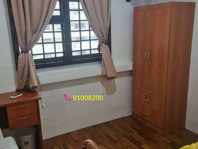 11 a Air- con room with Window for male tenant only , 3 mins walk to Braddell Mrt stn
