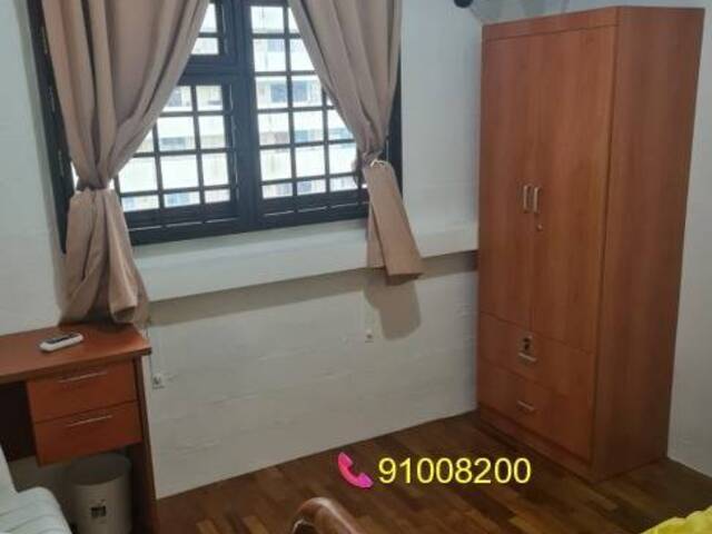 11 a Air- con room with Window for male tenant only , 3 mins walk to Braddell Mrt stn