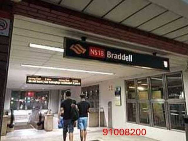 11 a Air- con room with Window for male tenant only , 3 mins walk to Braddell Mrt stn