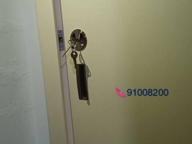11 a Air- con room with Window for male tenant only , 3 mins walk to Braddell Mrt stn