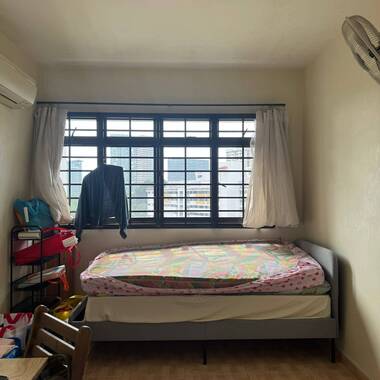 Blk 19 Dover Crescent - $1000 for 1 guy (aircon wifi)