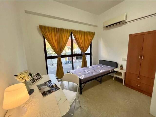 Great World City Walkup apartment common room | No Agent fee | No Owner