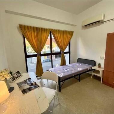 Great World City Walkup apartment common room | No Agent fee | No Owner