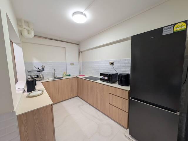 common room for rent