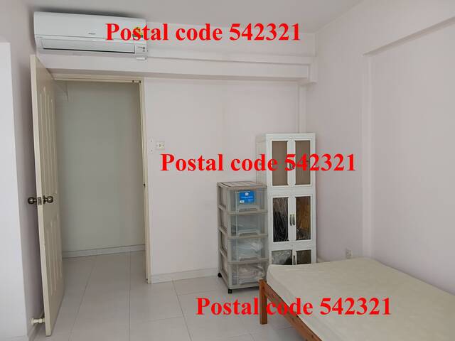 Air-con common room for 1 male only @ Sengkang Blk 321B Anchorvale Dr S542321