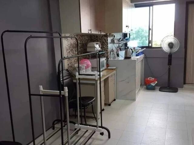 BIG SHARE ROOM FOR LADY FOR RENT @ TOA PAYOH LOR 7