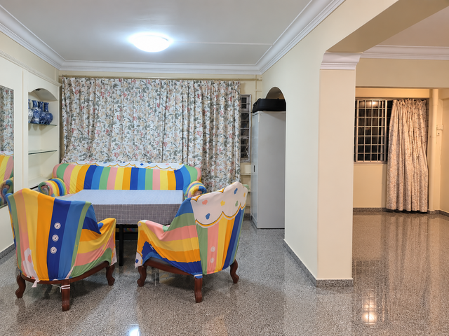 Rent big house at Blk 135 Jalan Bukit Merah