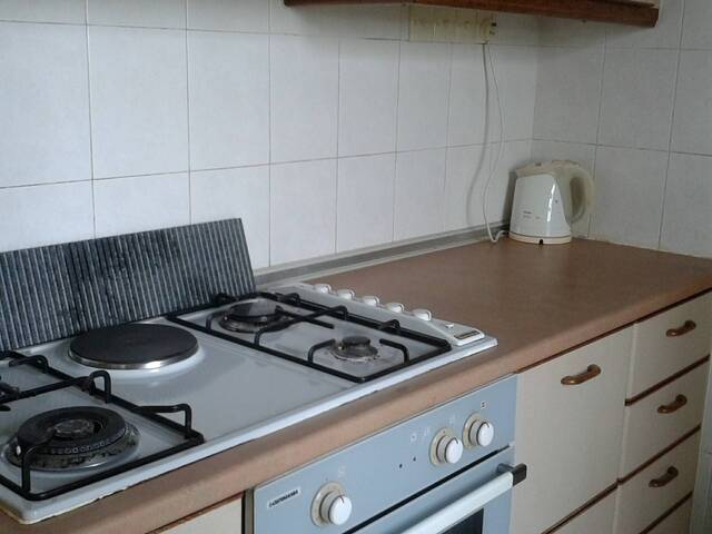 Castle Green. 3 Bedrooms +Maid's room+3 toilets. Near 2 MRT. Brown and Red Line. Spacious, Cozy Home