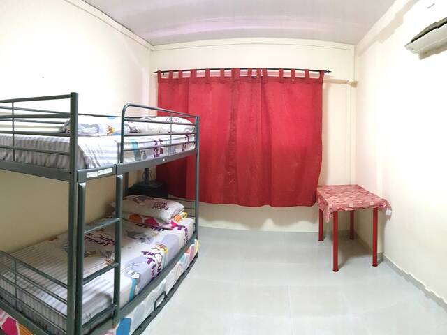 (2+1) @ Blk 304 Yishun Central –Mins to Yishun MRT; Northpoint City Shopping Mall; Bus inter-Change.