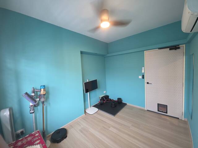 Newly Renovated HDB Common Room for Rent at Northeast