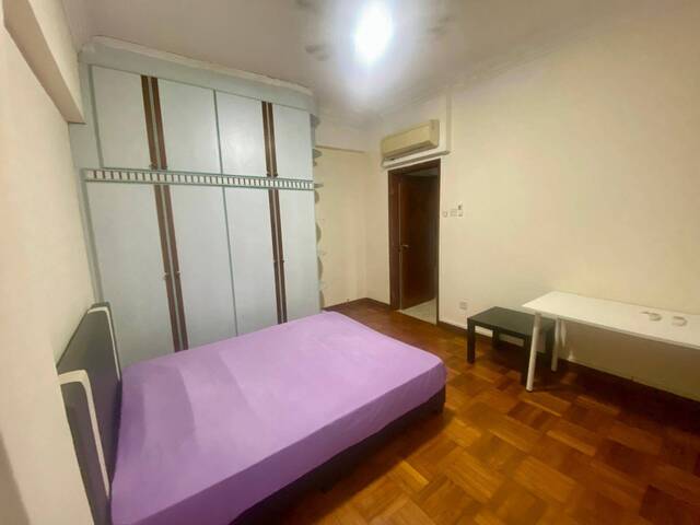 Room for rent / Orchard, Stevens / Common room / 1-2-3pax stay / Available 2 November