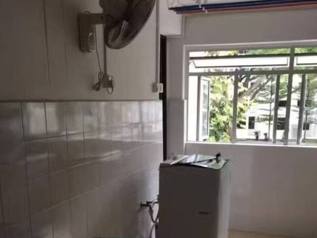 Master bedroom for rent at jurong east