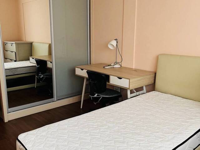 Fully furnished cozy room near Bedok MRT