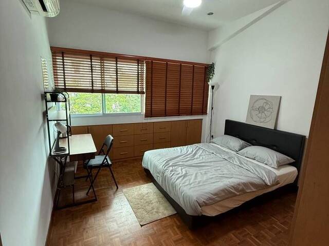 Condo Big Room Near Singapore Polytechnic, Ngee Ann Polytechnic, SIM and NUS