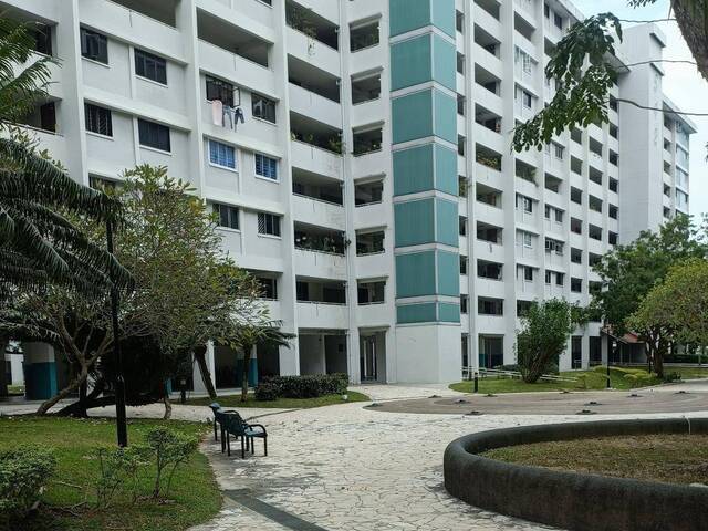 corner HDB common room for rent