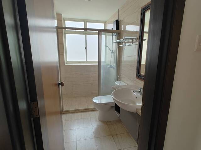 Woodlands MasterRoom with Attached Toilet