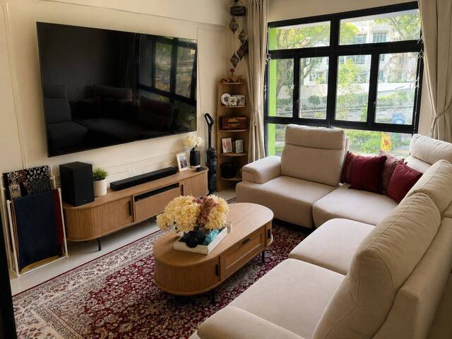 Master Bedroom Rental @ Woodlands